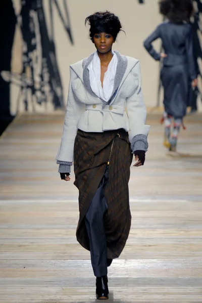 Look 12